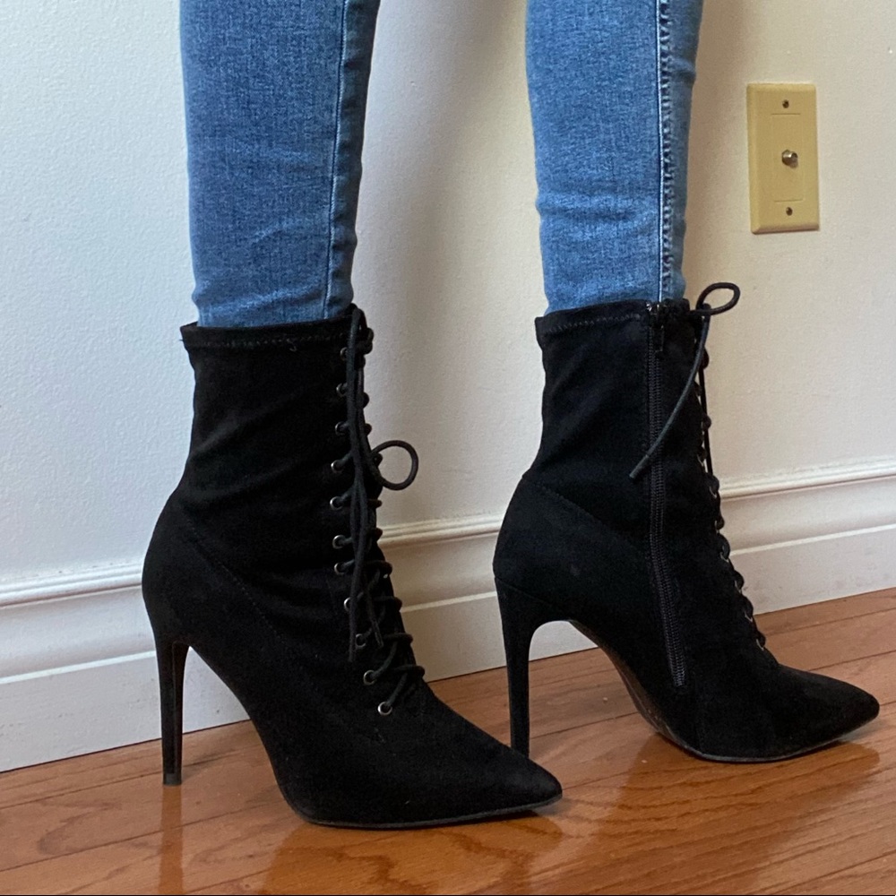 Steve Madden lace up boots
